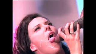 الأسود الملك وله ضيف هذا يتضورون جوعا مفلس فتاة