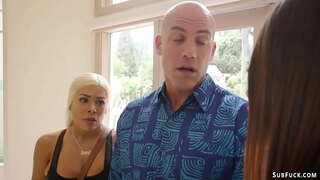 Big tits blonde inyathelo lesi-umama Luna Inkwenkwezi efumana anal fucked nge yakhe entsha boyfriend Derrick Pierce ke ties yakhe goth teen Avi Uthando kwaye fucks kwaye waxes yakhe