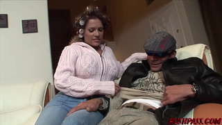 Милфа Джорданға арналған үлкен секіргіш және рамонға саяхат