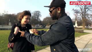 BUMS BUS - #Meggie Marika - Sexet Røv Brunetter Hardcore Boret På Bussen Ved Big Black Cock