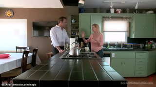 ���ેક્સી સાવકી બેલે Noire ચાલ ઘર માટે ઉનાળામાં અને જ્યારે તેના mom દૂર છે તેના stepdad સ્ટીવન સેન્ટ ક્રોઇક્સ પરિચય તેના સેક્સ