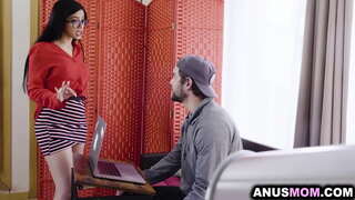 Zəhmli МИЛФА Culiya de Lucia sevir, böyük bir üzvü öz BUTT