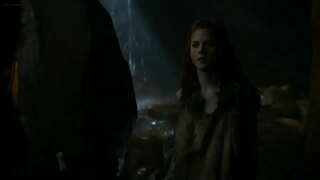 ���ிம்மாசனத்தில் விளையாட்டு ஜான் ஸ்னோ இழக்கிறது தனது கன்னித்தன்மையை