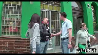 ���పరిచితుడు ముద్దులు ఆమె మేజిక్ పూర్తి