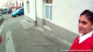 Jævla Briller - Lei søta Amala knullet for kontanter