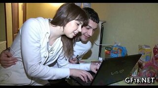 Només cal mirar a aquesta encantadora gir