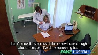 Горячая медсестра FakeHospital прокладывает себе путь к повышению зарплаты