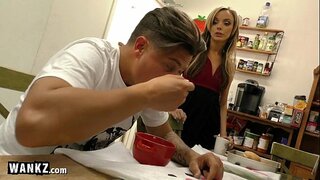 WANKZ - Djalë Fucks e Tij të Vërtetë e Nxehtë Hap Mami!