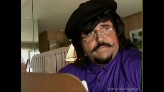 ���ીટર ઉત્તર ઈનક્રેડિબલ વાહિયાત અને કમ જુનિયર કેરિંગટન