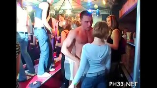 Գամասեղներ трахали cheeks տաք սպառնում