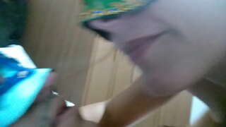 Беспечно йотоп ауыҙ итә плюс яһаны һәм уның ир-ат