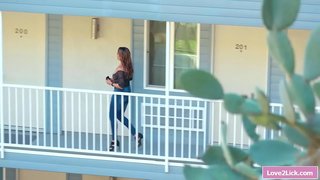 Stepmom äta hennes lesbisk Tonåring stepdaughters hårig fitta