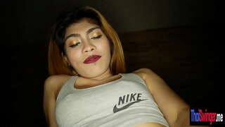 Pusti snimi nas brzaka kurac on joj je rekao da Thai žene