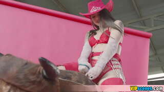 ̝� 처리하려고 합 큰 수탉이 그녀의 BF