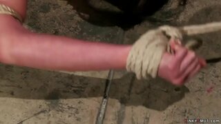 Ginulangan blonde malalaki utong asawa Cherry gutay-Gutay na mga kurbatang at gags brown ang buhok, Asyano masahista na may affair kasama ang kanyang asawa pagkatapos ay puwetan, malupit