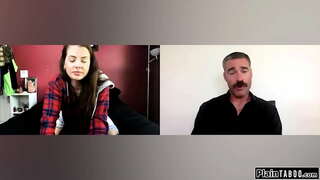 Bustyティーンに裸ifo女げカウンセラー.彼女たからもはや更新すらされてない彼女巨乳び寄る人もあります。彼女deepthroatsでfucks彼女の毛の商品