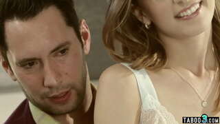 Тощую падчерицу използвал си ненормален баща