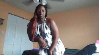 ���তুন খেলনা চেষ্টা আউট